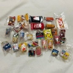 ガチャガチャ カプセルトイ 企業コラボ