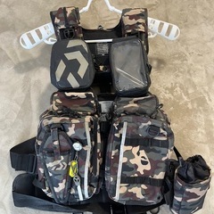 DAIWA ゲームベスト　装備品多数