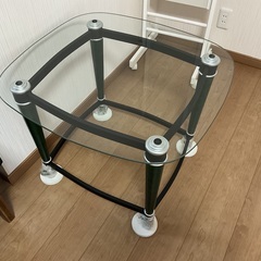 ガラステーブル　