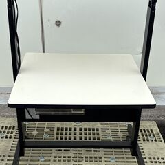 中古品　業務用　パソコンデスク