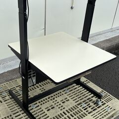 中古品　業務用　パソコンデスクの画像