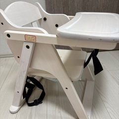 テーブル付き　折りたたみ　木製
ベビーローチェアの画像