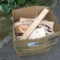 端材はざい(燃料や木の工作などに)の画像