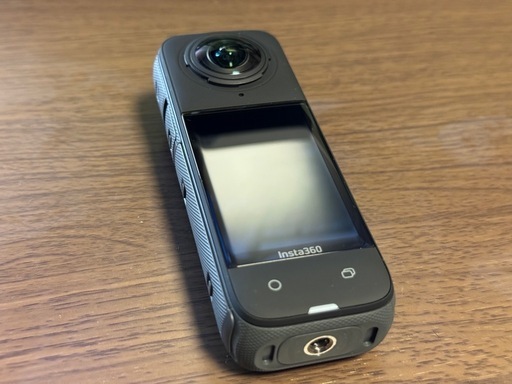 ビデオカメラ、ムービーカメラ insta360x4