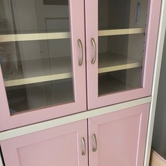 商談中可愛い食器棚  (リメイク素材としても)の画像