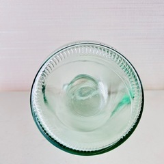 【アンティーク】ガラス瓶　淡いグリーンの画像