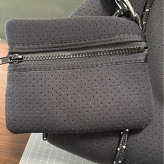 【美品】ネオプレーントートバッグ 黒 ブラック 鞄 バックの画像