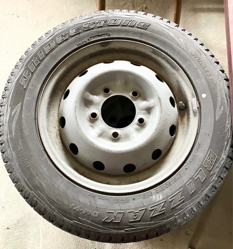 ラザニーバ用　中古タイヤホイールセット