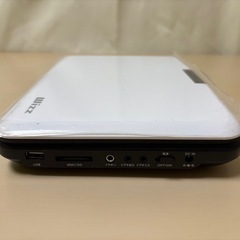 ⭐️値下げしました⭐️Wizz ポータブルDVDプレーヤー　DV-PW1040　の画像