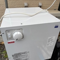 TOTO 小型電気温水器 REW25A1B1H 電気温水器 電温...