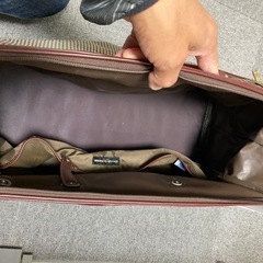 クラシックな旅行鞄の画像