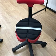★ジモティー割あり★KJ10294  アユールチェア レッド/ブ...
