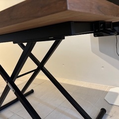 昇降式テーブルの画像