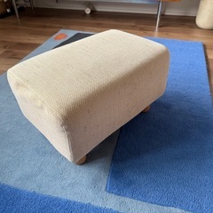 無印良品 ソファ オットマン付き フェザー素材の画像