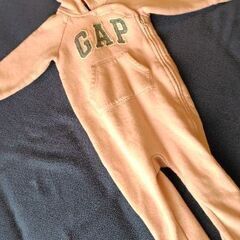 babyGapカバーオール80cm2枚セットの画像
