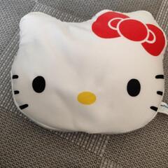 キティちゃんビーズクッション小さめ