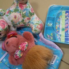 リュック ぬいぐるみとレゴ(ブレスレット)もお付けします。の画像