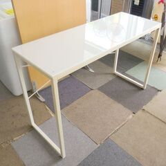 ニトリ ガラスデスク  幅120×奥45×高76cm ホワイト系  スリムデスク PCデスク 机 NITORI 札幌 北20条店の画像
