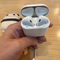 AirPods 2セット　　第2世代の画像