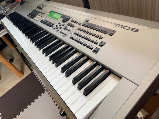 Yamaha MO8 88鍵シンセサイザー ヤマハ | MO8 - シンセサイザー - 概要