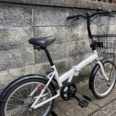 【折りたたみ自転車】20インチ　美品❗️変速なし　前カゴ、泥除け付　若林自転車　浜大津店　SALE中❗️の画像