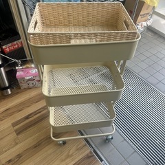 ワゴン車