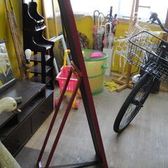 セール中につき、通常特価2,178円より半額の1,089円!　スタンドミラー　木製枠　赤　姿見　鏡の画像