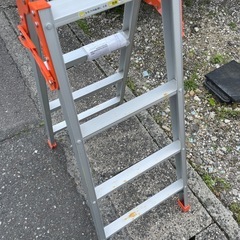 85 4段脚立 中古の画像