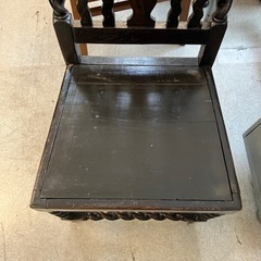 T2505-601 ゴシックアンティーク風 ダイニングチェア ダークブラウン キズ汚れ有りの画像
