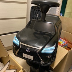 子供用　車　レクサス　電動　足けり（訳あり）