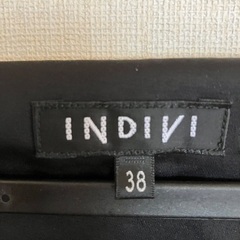 INDIVI ブラック 五分袖 トップス 38の画像
