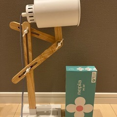 スタンドライト（電球もおつけします☺︎）