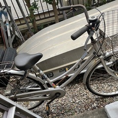 本日22時頃取りに来れる方500円で譲ります‼️ 自転車の画像