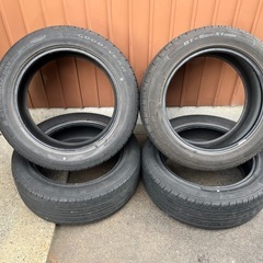17インチタイヤ　215/55R17 