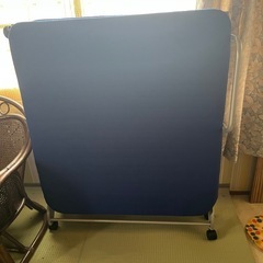 折りたたみベッド