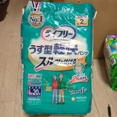 大人のパンツ スルッとはけますよ！軽快パンツ。