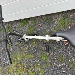 折りたたみ自転車
の画像