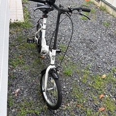 折りたたみ自転車
の画像