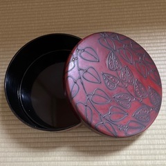 昭和レトロな茶櫃の画像