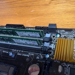 ゲーミングPCのマザーボードの画像