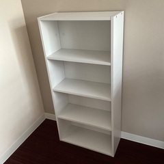 小さな白い棚の画像