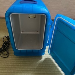ポータブル冷蔵庫の画像