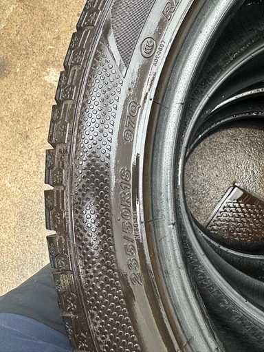 タイヤ235/50/r18
