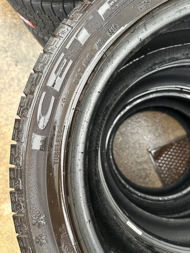 タイヤ235/50/r18