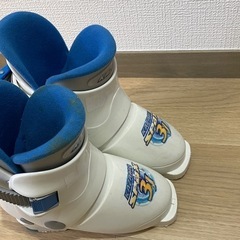 スキーシューズ　子供用