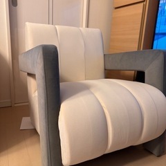 1人かけソファーの画像