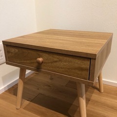 サイドテーブル　ニトリ　美品