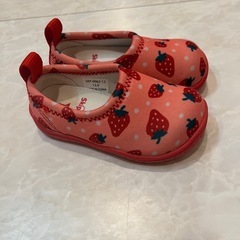 子供靴 イチゴ柄のスキッポン 13.0cmの画像