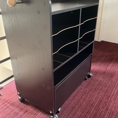 オフィスデスク収納、画用紙