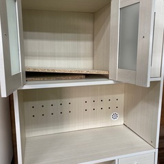 美品食器棚の画像